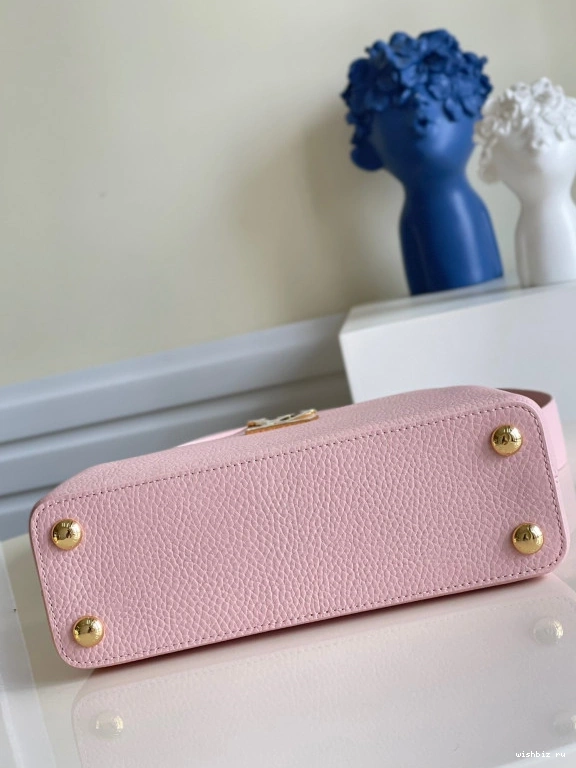 WIS CAPUCINES VUITTON LOUIS BB 1022